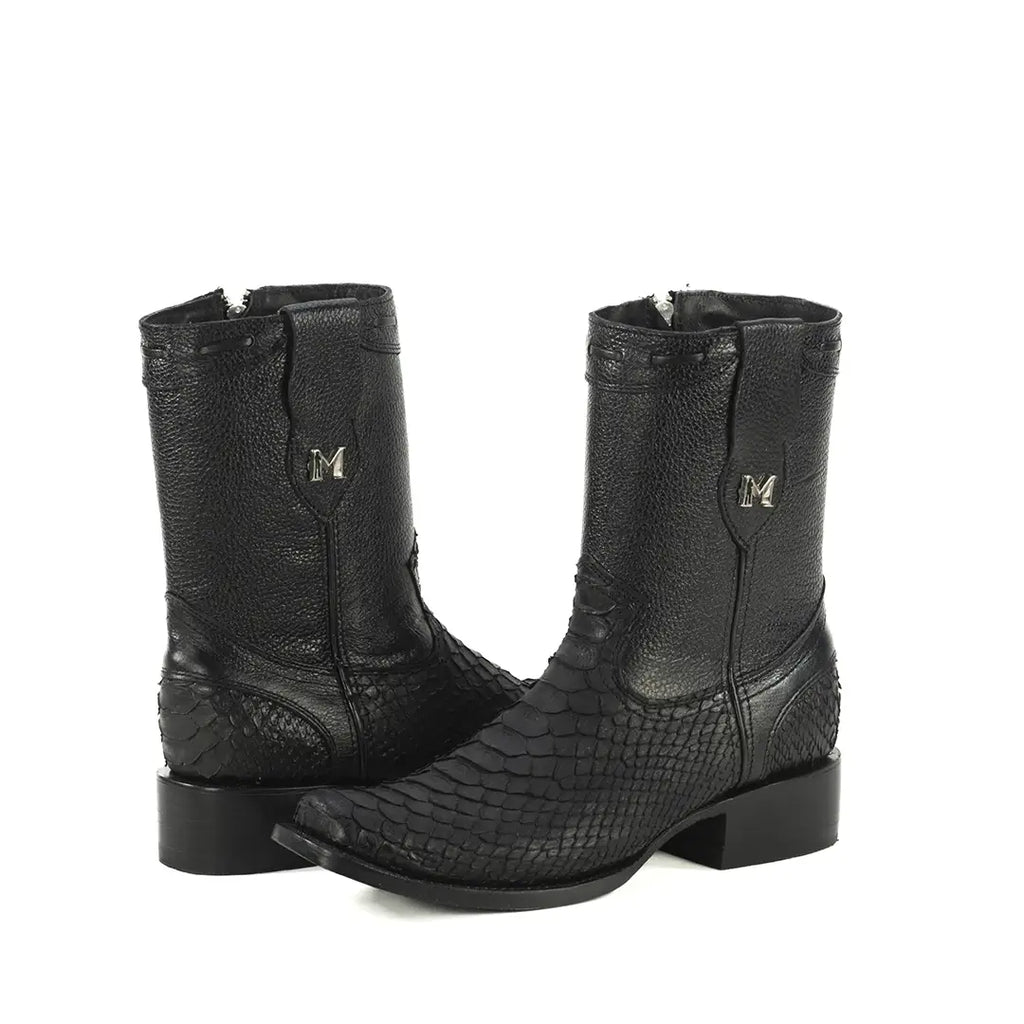 DYLAN PYTHON NEGRO